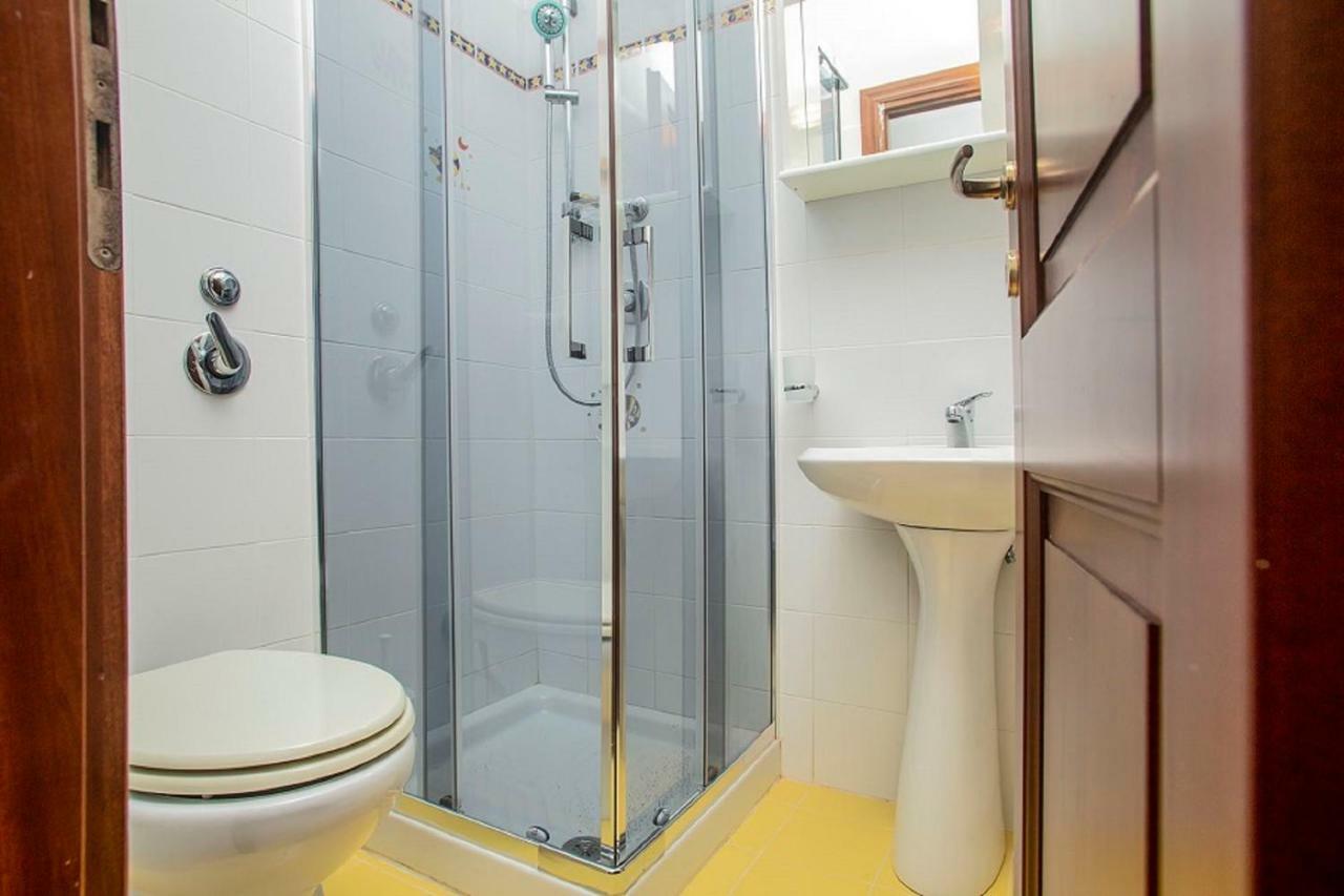 Bilocale Via Umbria Apartman Santa Teresa Gallura Kültér fotó