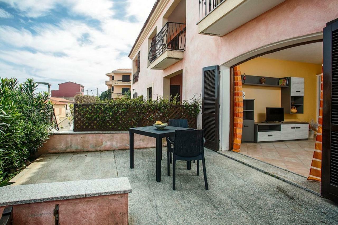 Bilocale Via Umbria Apartman Santa Teresa Gallura Kültér fotó